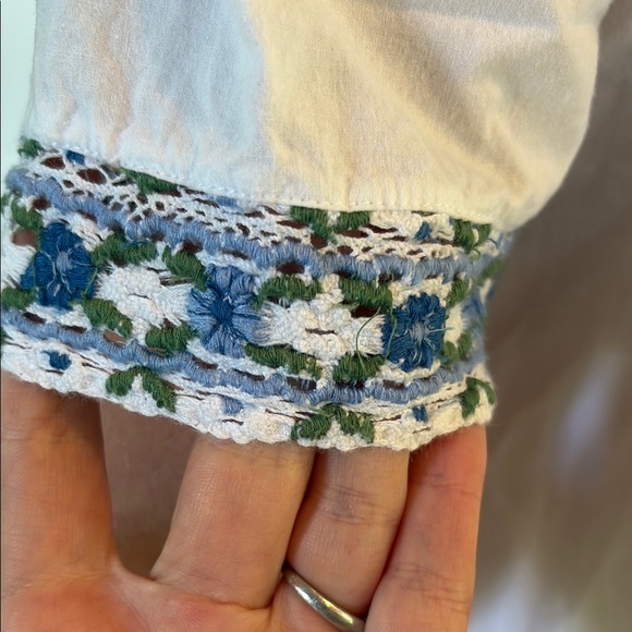 April Cornell White and Blue Women's Dress or Nightgown, with embroidery/lace - Picture 4 of 5